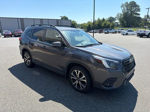 Used 2024 Subaru Forester Limited AWD/4WD image 11