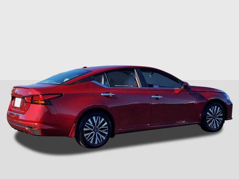 New 2026 Nissan Altima 2.5 SV FWD image 5