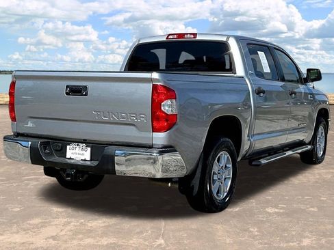 Used 2016 Toyota Tundra SR5 w/ SR5 Upgrade Package image 8