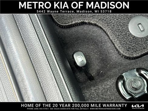 Used 2024 Kia Seltos EX AWD/4WD image 17