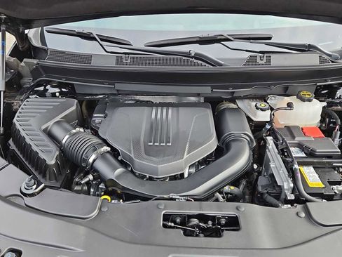 Certified 2024 Chevrolet Traverse LS w/ Midnight/Sport Edition image 15