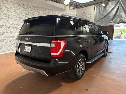Used 2019 Ford Expedition XLT w/ Equipment Group 202A RWD image 7