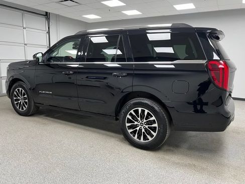 Used 2025 Ford Expedition Platinum AWD/4WD image 6
