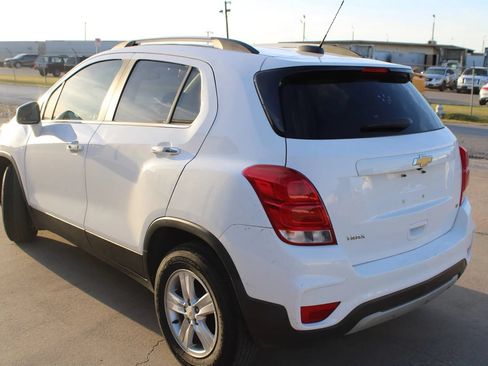 Used 2020 Chevrolet Trax LT w/ LT Convenience Package FWD image 6