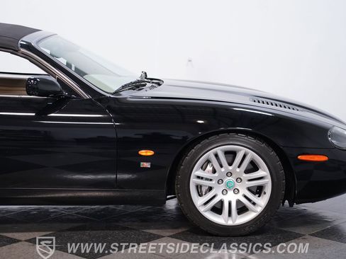 Used 2004 Jaguar XK8 Convertible RWD image 25