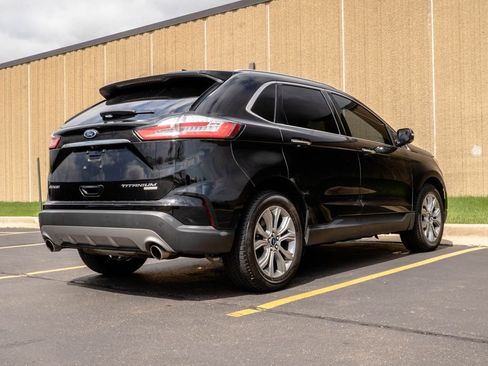Used 2019 Ford Edge Titanium w/ Cargo Accessory Package FWD image 9