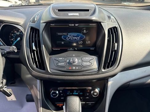 Used 2015 Ford Escape SE w/ SE Chrome Package FWD image 14