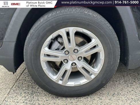 Used 2022 GMC Terrain SLE image 10