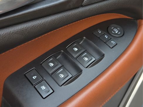 Used 2020 Cadillac Escalade Premium Luxury AWD/4WD image 15