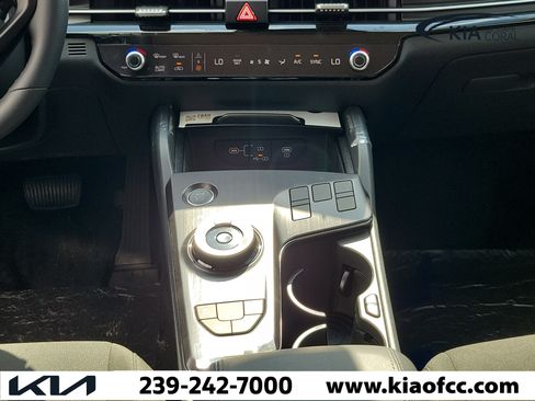 New 2026 Kia Sportage LX FWD image 19