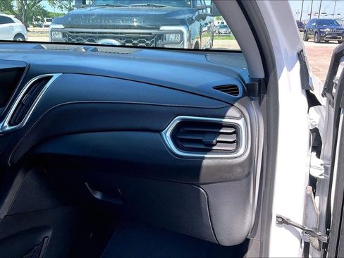 Used 2018 Chevrolet Equinox Premier FWD image 23