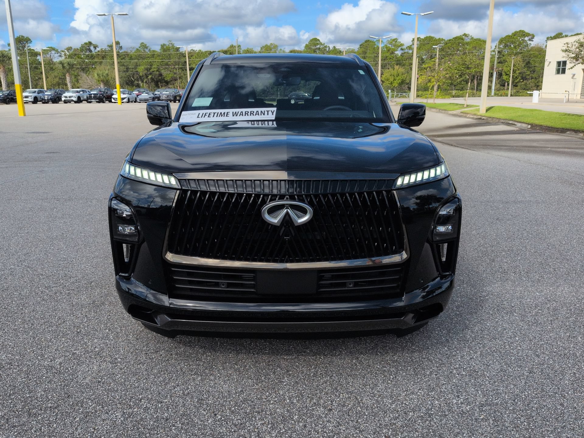 New 2027 INFINITI QX80 Autograph w/ Premium Cargo Package AWD/4WD image 10