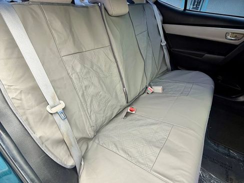 Used 2018 Toyota Corolla LE w/ Carpet Mat Package (TMS) FWD image 17