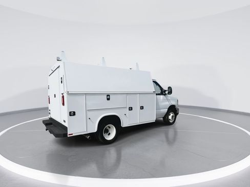 New 2025 Ford E-350 and Econoline 350 Super Duty w/ Power Equipment Group RWD image 8