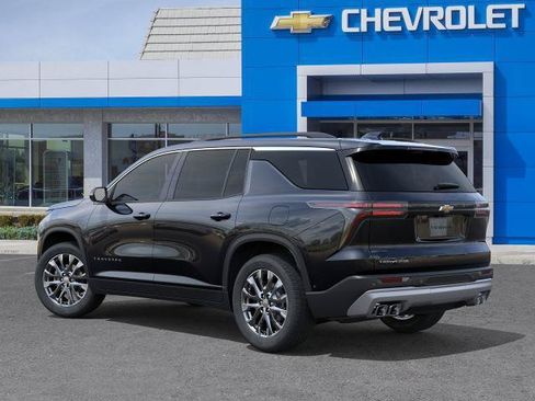 New 2026 Chevrolet Traverse LT w/ Sun and Wheel Package FWD image 3