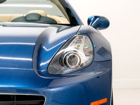 Used 2010 Ferrari California image 28