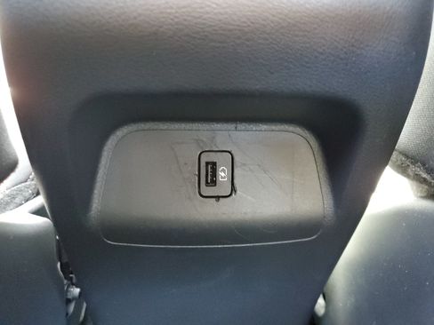 Used 2025 Nissan Sentra SR FWD image 12