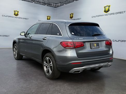 Used 2021 Mercedes-Benz GLC 300 4MATIC SUV image 3