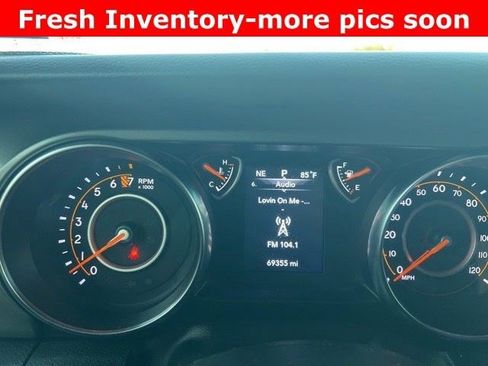 Used 2022 Jeep Wrangler Unlimited Sport AWD/4WD image 8