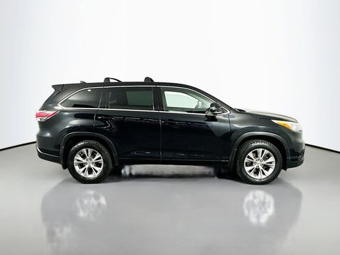 Used 2015 Toyota Highlander Plus image 8