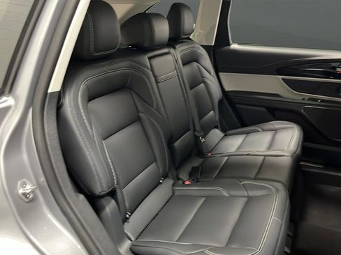 Used 2025 Lincoln Nautilus Premier w/ Equipment Group 102A AWD/4WD image 26