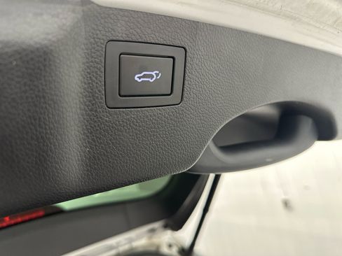 Used 2016 Hyundai Santa Fe Limited w/ Option Group 04 image 41