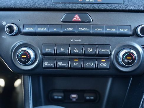 Used 2021 Kia Sportage LX w/ LX Fwd Popular Package image 22