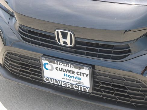 Used 2023 Honda Civic Sport image 8