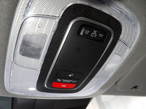 Used 2024 Hyundai Elantra SEL FWD image 25