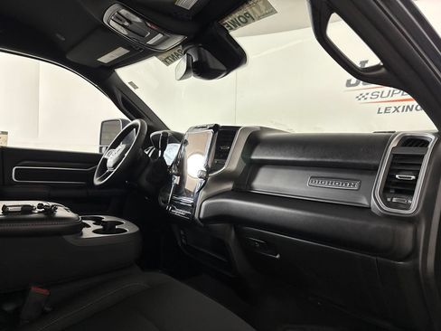 Used 2025 RAM 2500 Big Horn AWD/4WD image 33