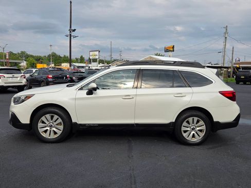 Used 2018 Subaru Outback 2.5i Premium AWD/4WD image 8