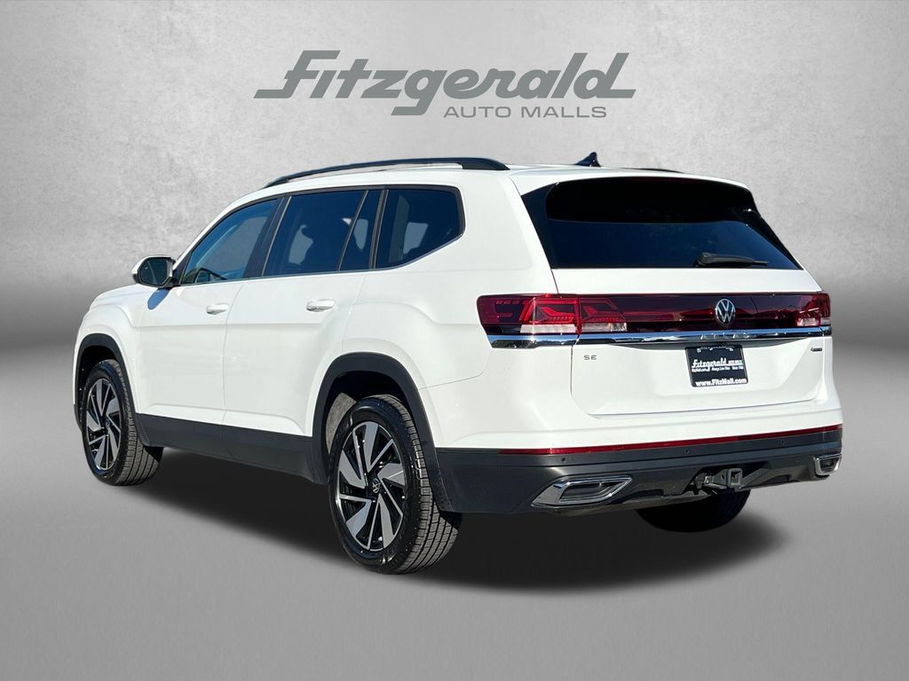 Used 2024 Volkswagen Atlas SE AWD/4WD image 9