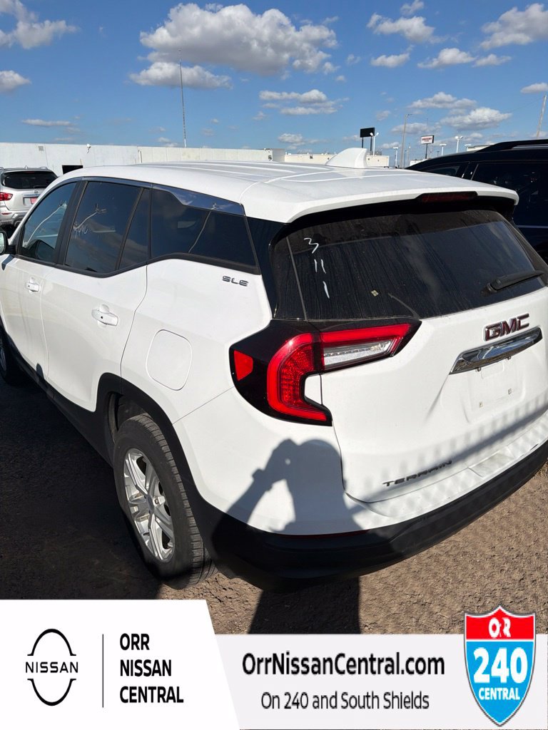 Used 2024 GMC Terrain SLE AWD/4WD image 6