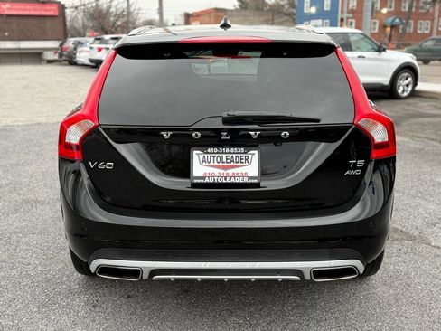 Used 2018 Volvo V60 T5 Cross Country w/ Convenience Package image 8