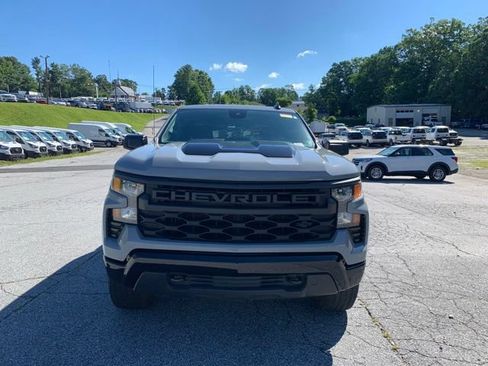 Used 2025 Chevrolet Silverado 1500 Custom Trail Boss w/ Dark Appearance Package AWD/4WD image 3