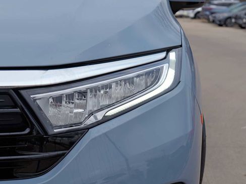 Used 2023 Honda Odyssey Elite image 3