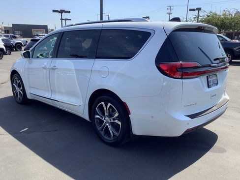 Used 2024 Chrysler Pacifica Pinnacle image 24