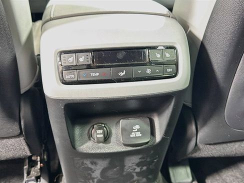 Used 2024 Hyundai Palisade SEL AWD/4WD image 28