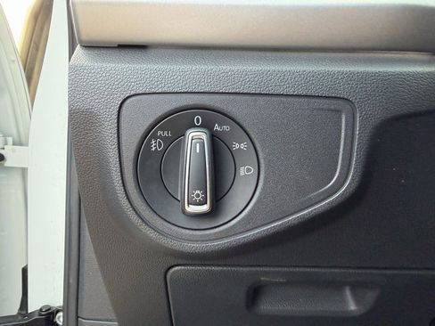 Used 2018 Volkswagen Atlas SEL Premium image 8