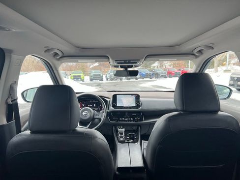 Used 2023 Nissan Rogue Platinum w/ Platinum Premium Package image 17