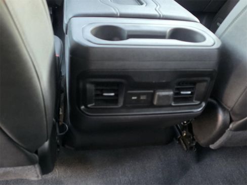 Used 2021 Chevrolet Silverado 1500 LT Trail Boss w/ Convenience Package II image 11