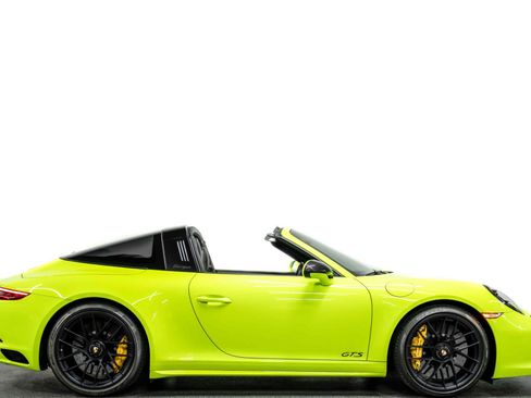 Used 2018 Porsche 911 Targa 4 GTS image 2