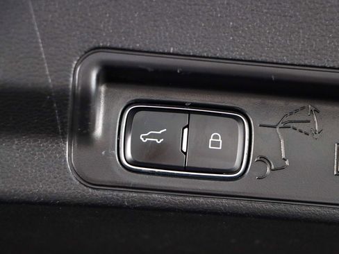 Used 2021 Ford Explorer ST w/ ST Street Pack image 32