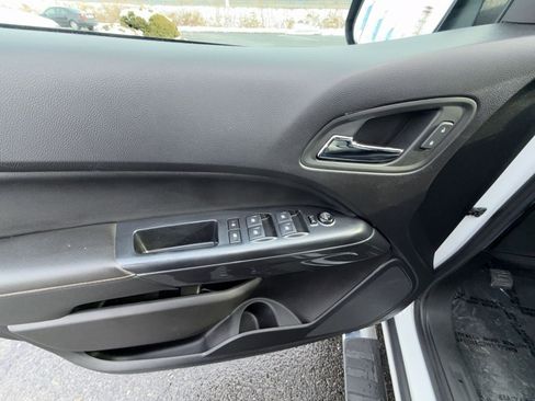 Used 2021 GMC Canyon AT4 w/ Driver Alert Package image 15