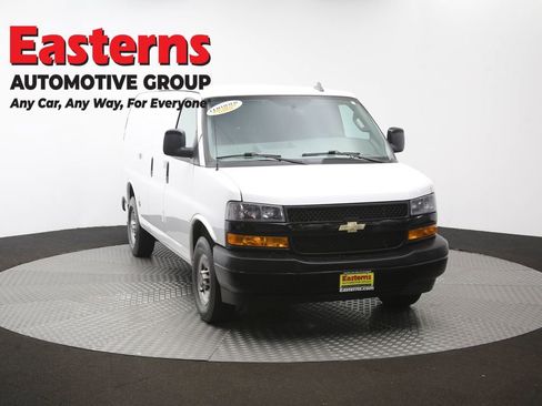 Used 2021 Chevrolet Express 2500 RWD image 43