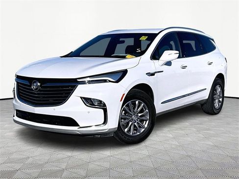 Used 2024 Buick Enclave Premium image 3