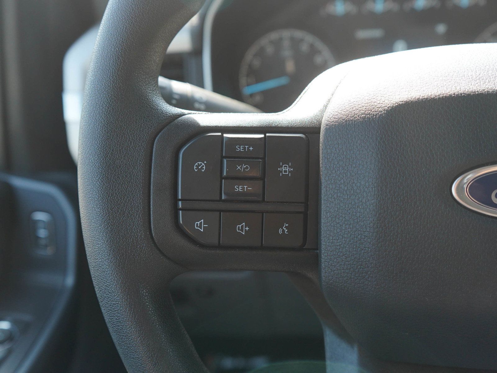 Used 2023 Ford F150 XLT w/ Trailer Tow Package AWD/4WD image 25