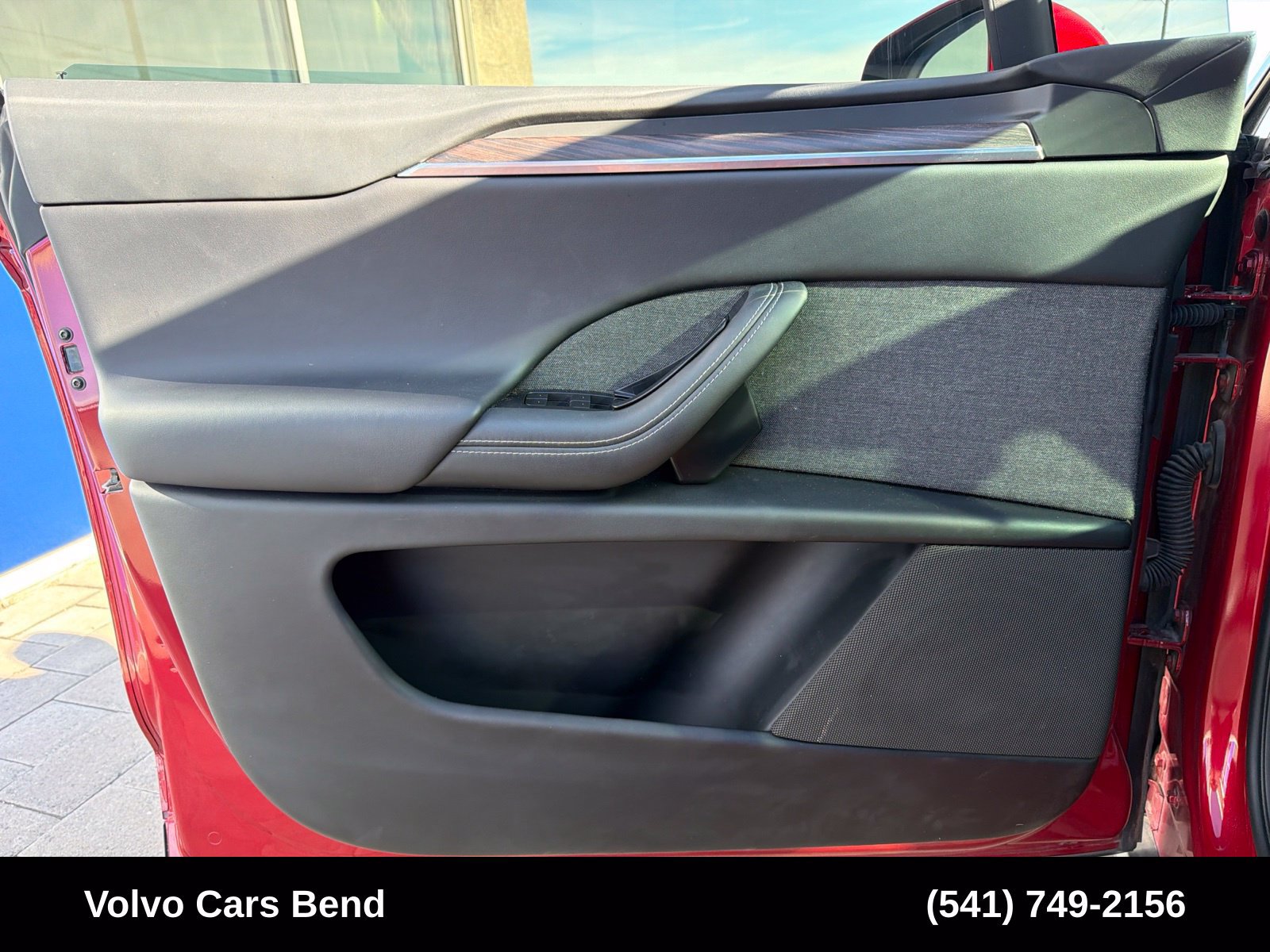 Used 2025 Tesla Model X AWD/4WD image 18
