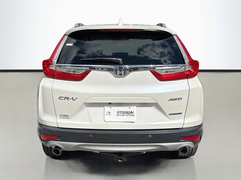 Used 2018 Honda CR-V Touring image 4