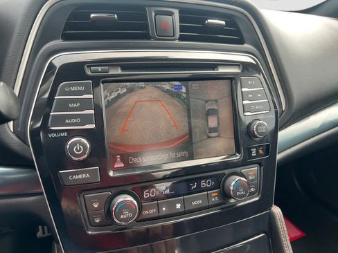 Certified 2021 Nissan Maxima SR w/ Sport Mat Group FWD image 21